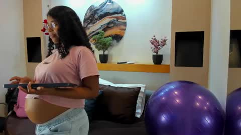   online show from 28, 9, 2025