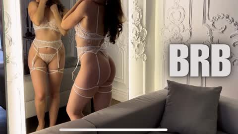 Julie online show from 12, 12, 2024