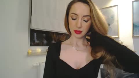 JulietteSensual online show from 18, 2, 2025