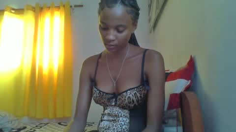 juliexexy online show from 18, 2, 2025