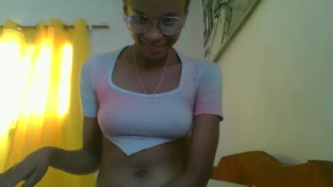 juliexexy online show from 4, 3, 2025