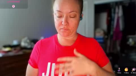 Juli Monroe online show from 3, 11, 2025