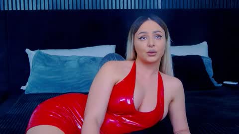 Snapshot of julliamilerrr chatting on 25, 11, 2025 Julia online show from 25, 11, 2025