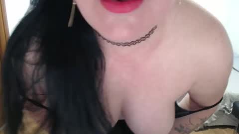 Snapshot of julliemilf chatting on 5, 3, 2025 Julie online show from 5, 3, 2025