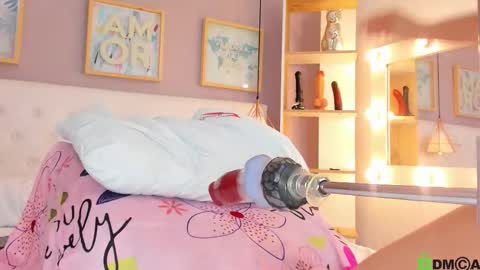  Juliana  online show from 10, 11, 2025