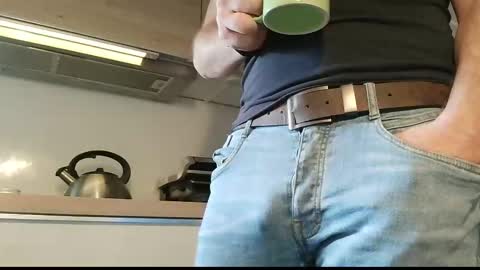 Snapshot of junction1000 chatting on 16, 3, 2026 Gregor online show from 16, 3, 2026