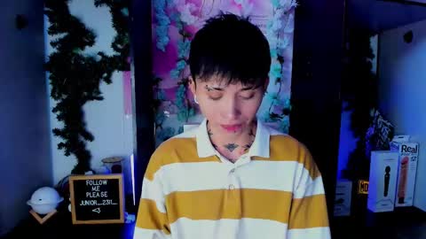 Snapshot of juniior0_0 chatting on 1, 3, 2025 Junior online show from 1, 3, 2025