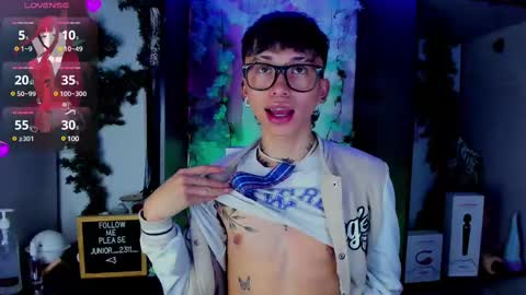 Snapshot of juniior0_0 chatting on 7, 3, 2025 Junior online show from 7, 3, 2025