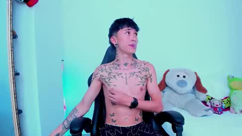 Snapshot of juniior0_0 chatting on 24, 10, 2025 Junior online show from 24, 10, 2025