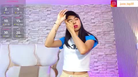 Snapshot of juno_tay chatting on 6, 11, 2025 JUNO online show from 6, 11, 2025