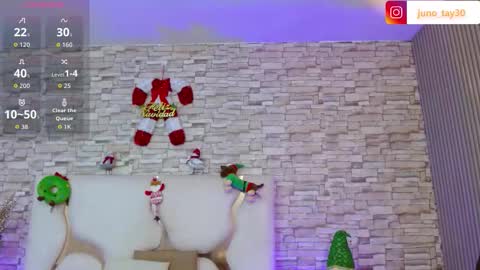 Snapshot of juno_tay chatting on 16, 12, 2025 JUNO online show from 16, 12, 2025