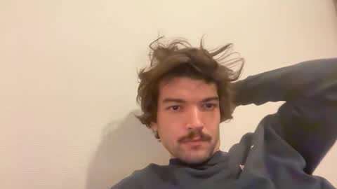 just_a_guy_with_a_big_cock online show from 28, 10, 2025