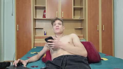 Snapshot of just_alexx12 chatting on 18, 12, 2024 just_alexx12 online show from 18, 12, 2024