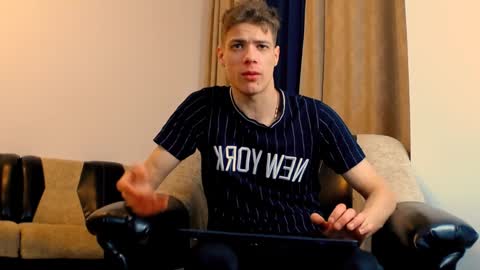 Snapshot of just_alexx12 chatting on 6, 2, 2025 just_alexx12 online show from 6, 2, 2025