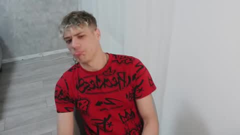 Snapshot of just_alexx12 chatting on 23, 10, 2025 just_alexx12 online show from 23, 10, 2025