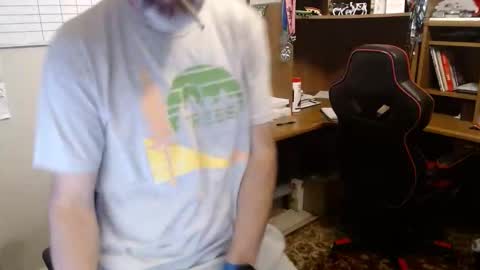 Snapshot of just_chillinwithya chatting on 16, 11, 2025 Your Zaddy online show from 16, 11, 2025