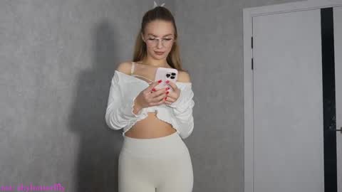 Snapshot of justacuddlie chatting on 9, 1, 2026 Jenny Welcome3 online show from 9, 1, 2026