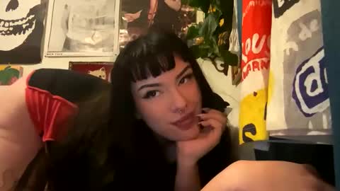 Snapshot of justalittlewetnow chatting on 13, 12, 2024 justalittlewetnow online show from 13, 12, 2024