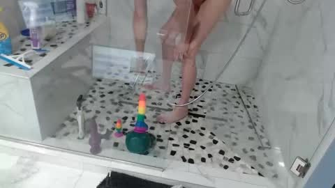 Tohiptwoquit online show from 27, 10, 2025