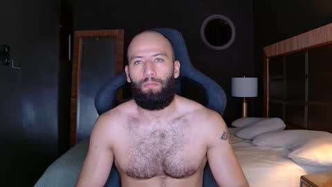 Snapshot of justin_hton chatting on 4, 11, 2025 Justin online show from 4, 11, 2025