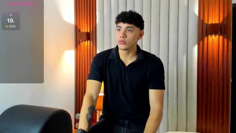 Snapshot of justin_mack_ chatting on 12, 11, 2025 Justin online show from 12, 11, 2025