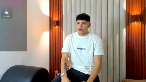 Snapshot of justin_mack_ chatting on 17, 11, 2025 Justin online show from 17, 11, 2025