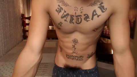 justine_hunk online show from 28, 10, 2025