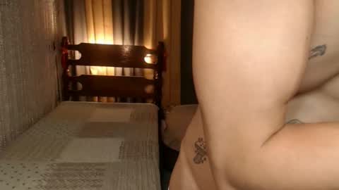 justine_hunk online show from 15, 3, 2026