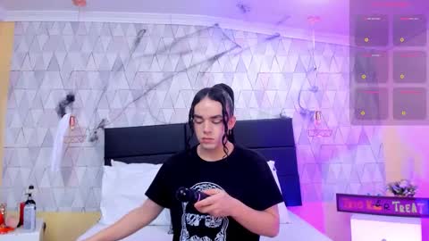 Justine online show from 2, 11, 2025