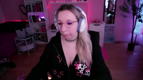 Kerry online show from 4, 3, 2025