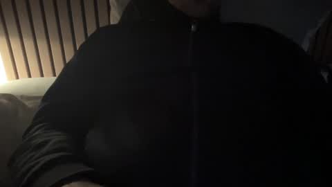 Snapshot of justmeandyou00 chatting on 5, 2, 2025 justmeandyou00 online show from 5, 2, 2025