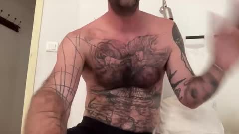 Snapshot of justmeandyou00 chatting on 13, 10, 2025 justmeandyou00 online show from 13, 10, 2025