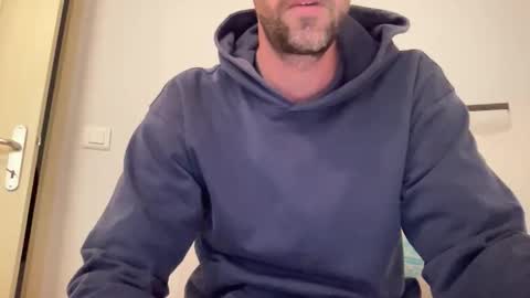 Snapshot of justmeandyou00 chatting on 1, 12, 2025 justmeandyou00 online show from 1, 12, 2025