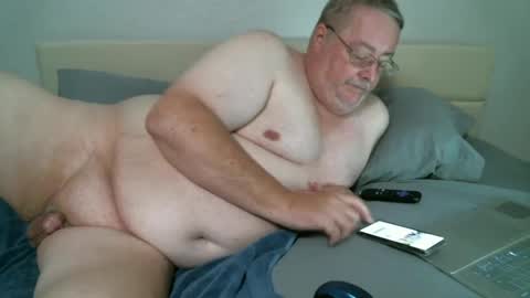 justmedm64 online show from 28, 9, 2025