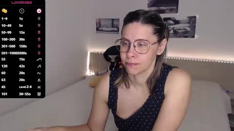 Julie online show from 27, 10, 2025