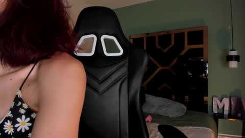 Mia online show from 3, 3, 2026