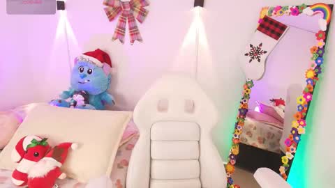 Emy online show from 3, 12, 2025