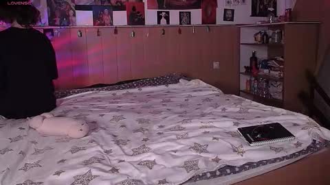 Juuzou hehim u can call me Juz online show from 21, 12, 2025