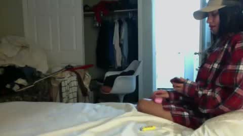 J and Sugar snap pea online show from 6, 1, 2026