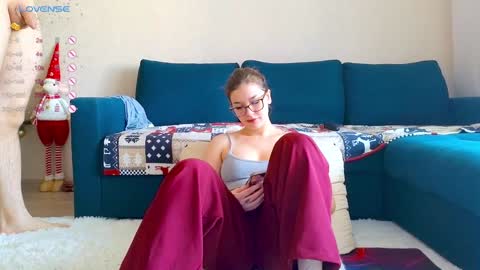 KITTY AND NICK Broadcast start time 10 am and 10 pm Moscow time online show from 12, 1, 2025