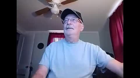 Snapshot of kabriggs137 chatting on 5, 1, 2025 kabriggs137 online show from 5, 1, 2025