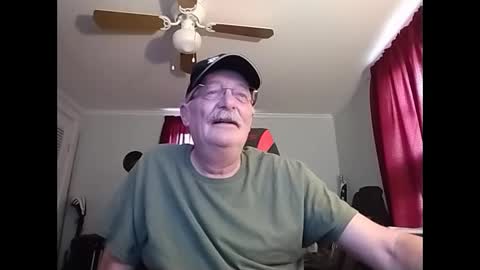 Snapshot of kabriggs137 chatting on 1, 3, 2025 kabriggs137 online show from 1, 3, 2025