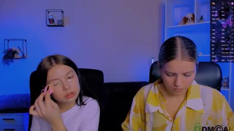 kaela_spell_ online show from 17, 11, 2025