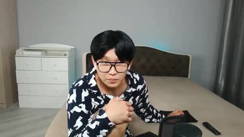 Snapshot of kai_chicken chatting on 14, 12, 2025 Kai Chicken online show from 14, 12, 2025