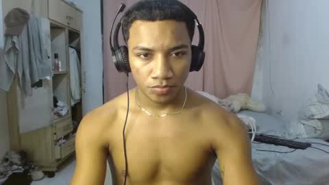 Snapshot of kai_sam chatting on 2, 1, 2025 kai online show from 2, 1, 2025