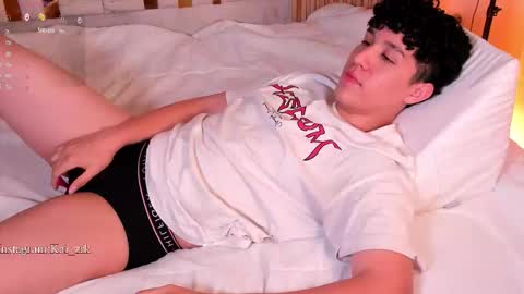 Snapshot of kai_zarek chatting on 22, 10, 2025 Kai online show from 22, 10, 2025