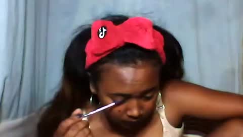 Snapshot of kaillah chatting on 4, 12, 2025 kaillah online show from 4, 12, 2025