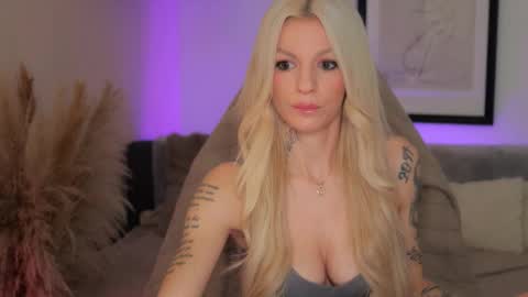 Kaira online show from 5, 1, 2026