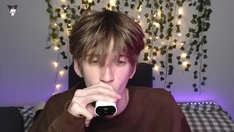 Snapshot of kaislutx chatting on 11, 11, 2025 slutkai online show from 11, 11, 2025