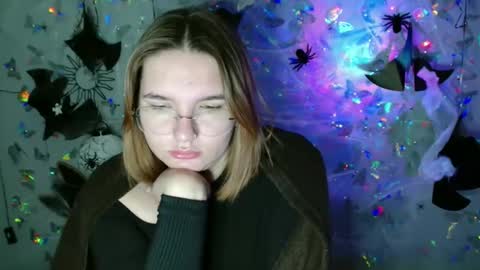 Kaitlin online show from 4, 10, 2025